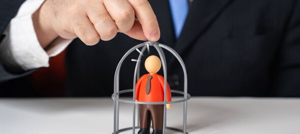 ¿Suspensión de empleo y sueldo en fin de semana?